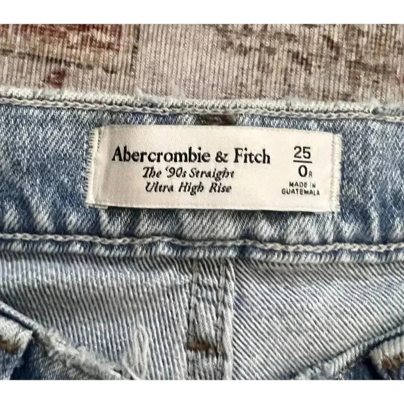 Abercrombie & Fitch The 90s Straight Ultra High Rise Criss Cross Jeans 25 0R - Picture 3 of 10
